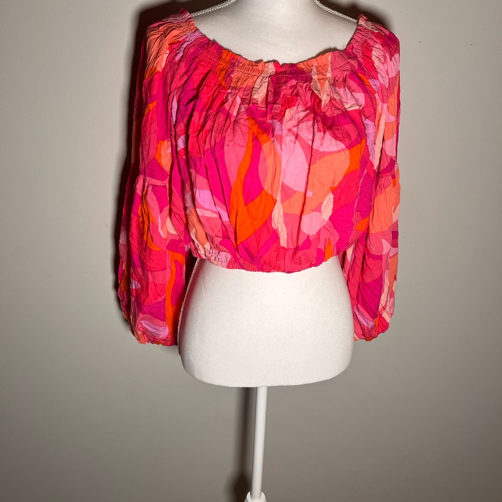 Off-Shoulder Pink & Orange Printed Crop Top - Picture 3 of 7